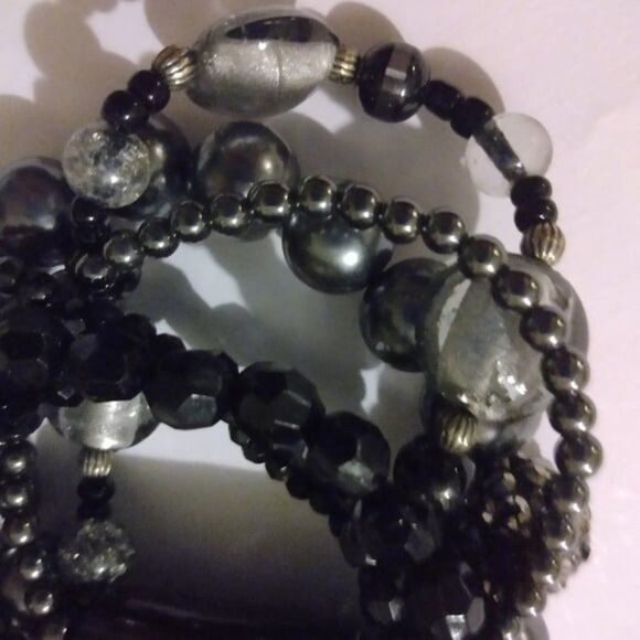 Gothic marble stacked bracelets - Picture 2 of 3